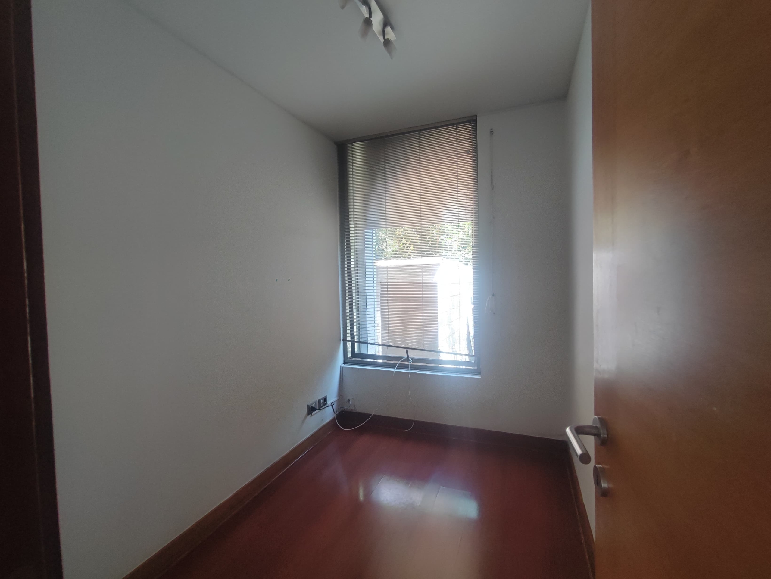 Habitación escritorio maria monvel 811